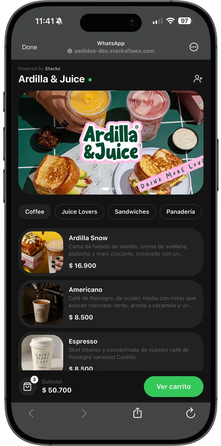 Menú de un restaurante abierto dentro de WhatsApp en un iPhone